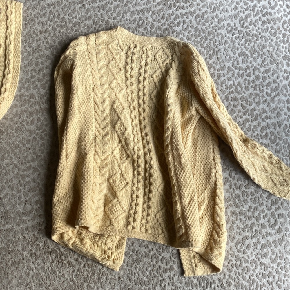 Aran Crafts 100% Merino Wool Butter Yellow Cardigan, size M/L - Picture 6 of 6